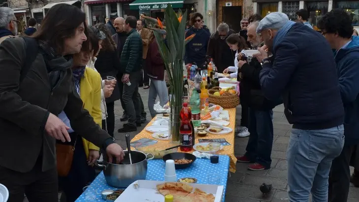 Interpress/Gf.Tagliapietra. 19.03.2017.- Pranzo in campo S.Margherita.