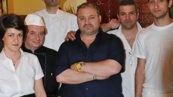 Titolare e dipendenti del ristorante «Ai Ciclopi» di Duna Verde testimoni diretti del fenomeno