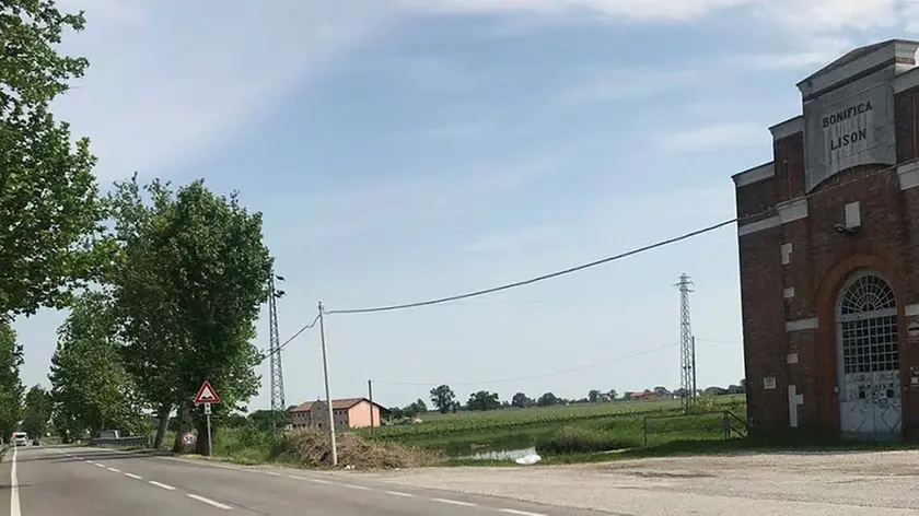 DE POLO - DINO TOMMASELLA - PRAMAGGIORE - LUOGO DELL'INCIDENTE FRA MOTO E CAPRIOLO IN LOCALITA' LISON