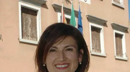 QUARTO D'ALTINO:..PRIMO CONSIGLIO COMUNALE:..IL SINDACO SILVIA CONTE..28/5/11 LIGHT IMAGE camper a spinea