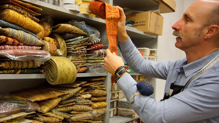 Francesco Briggi nel suo atelier