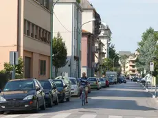 MESTRE 15/07/2004 interviste sui futuri parcheggi a pagamento nella foto Via Aleardi.... (C) M. Bertolin richiesto da PELLICANI MESTRE 15/07/2004 interviste sui futuri parcheggi a pagamento