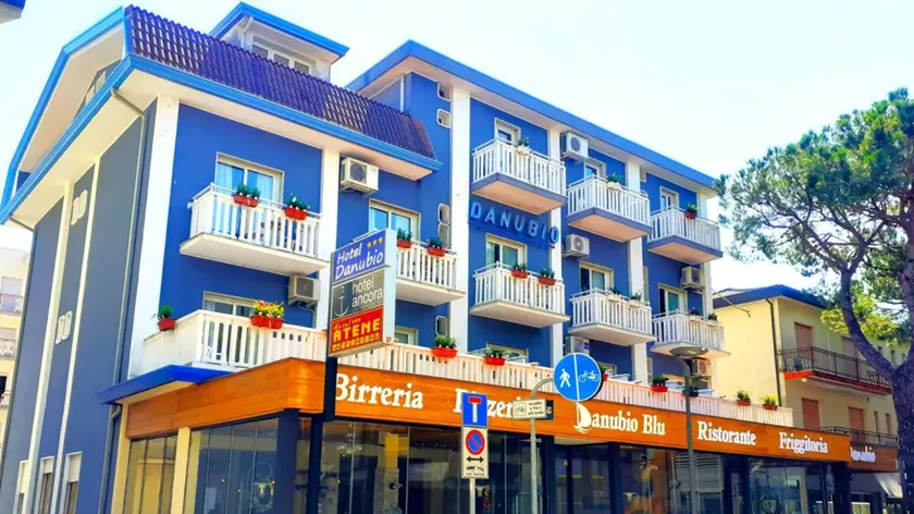 L’hotel Danubio Blu a Jesolo, svaligiato dai ladri
