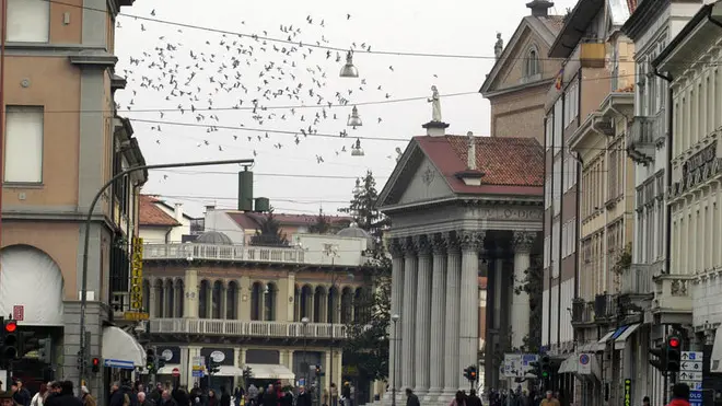 F.GAVAGNIN SAN DONA TUTTI A PIEDI CORSO TRENTIN