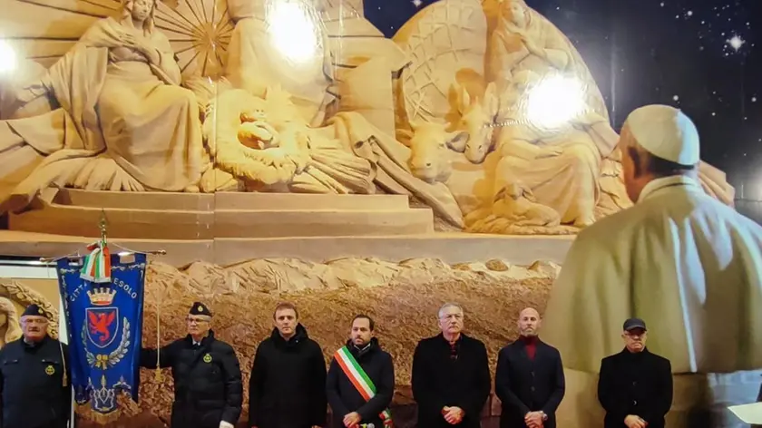 La cerimonia d'inaugurazione del "Sand Nativity", il Presepe di sabbia di Jesolo per scopi benefici