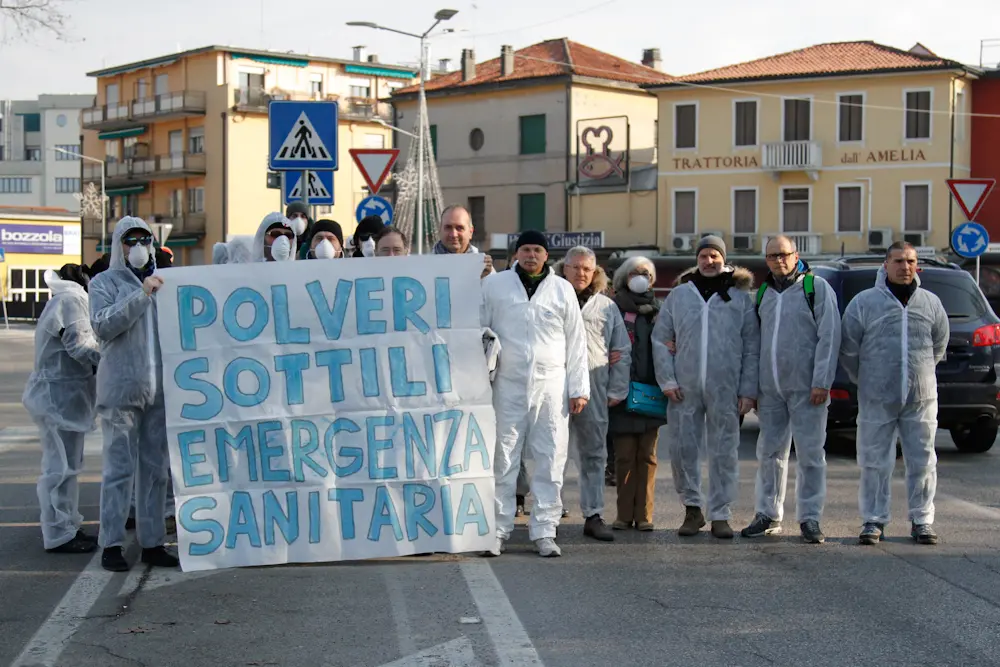 Un amanifestazione di qualche mese fa, dei cittadini di via Miranese, contro l'inquinamento dell'aria