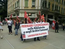 I lavoratori durante il corteo in centro a Mestre (foto Chiarin)