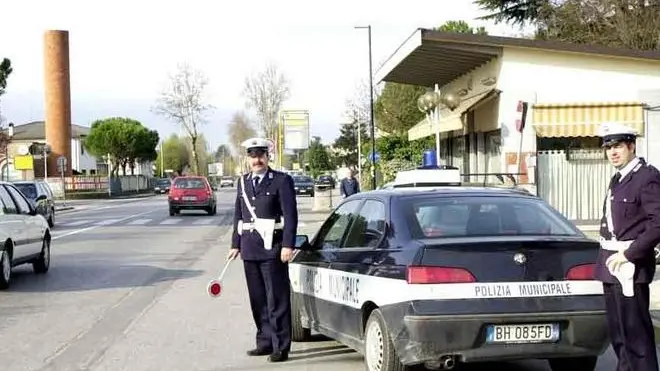 Polizia Municipale Vigonza 28.3.01 Poletto foto PIRAN