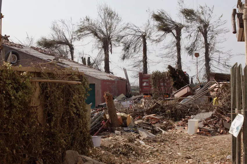 Riviera, la ricostruzione dopo il tornado