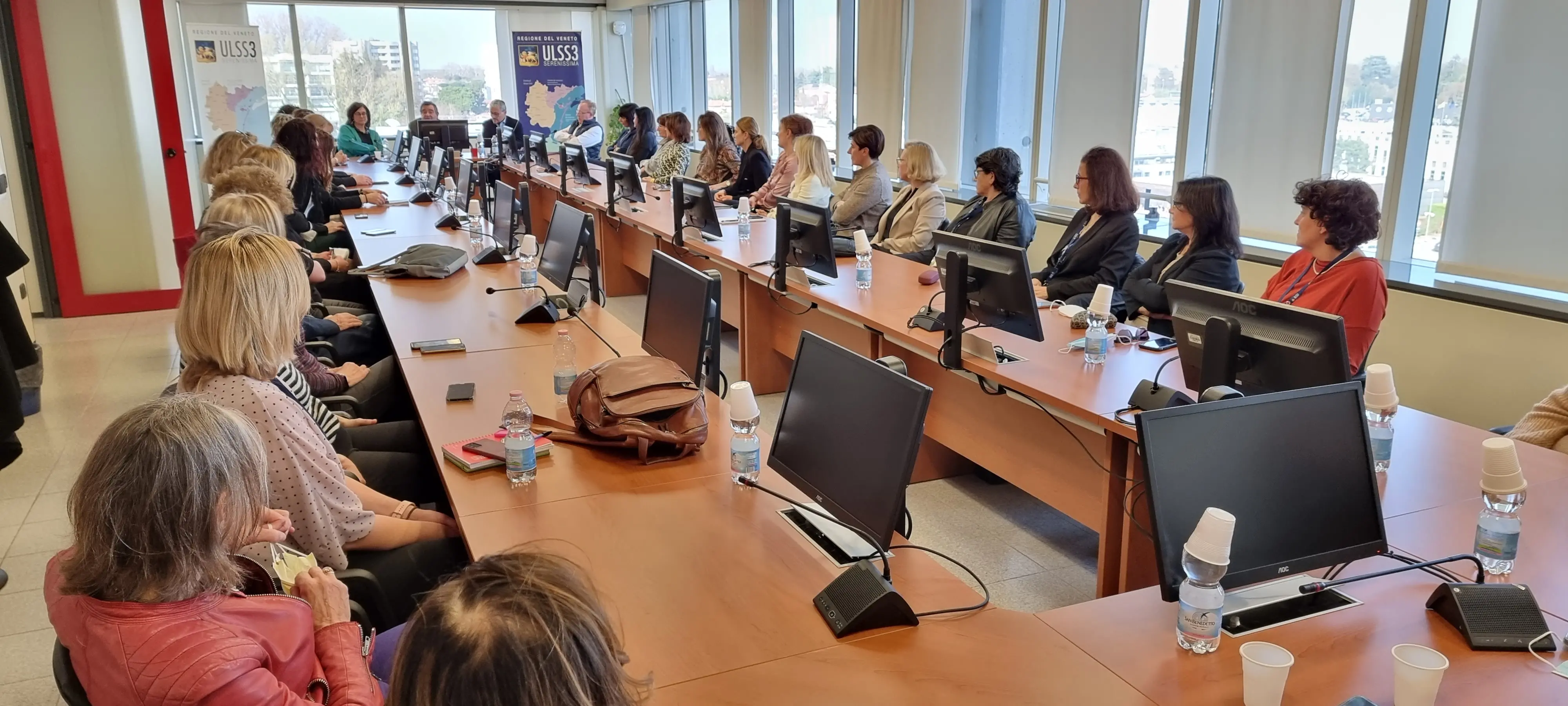 Una riunione con le donne dirigenti dell'Usl 3 Serenissima