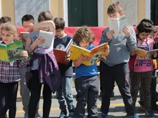 Foto Agenzia Candussi/Morsego/Giornata mondiale del libro/Piazzale Muranetto/Zelarino, Mestre/Scuola Parolari