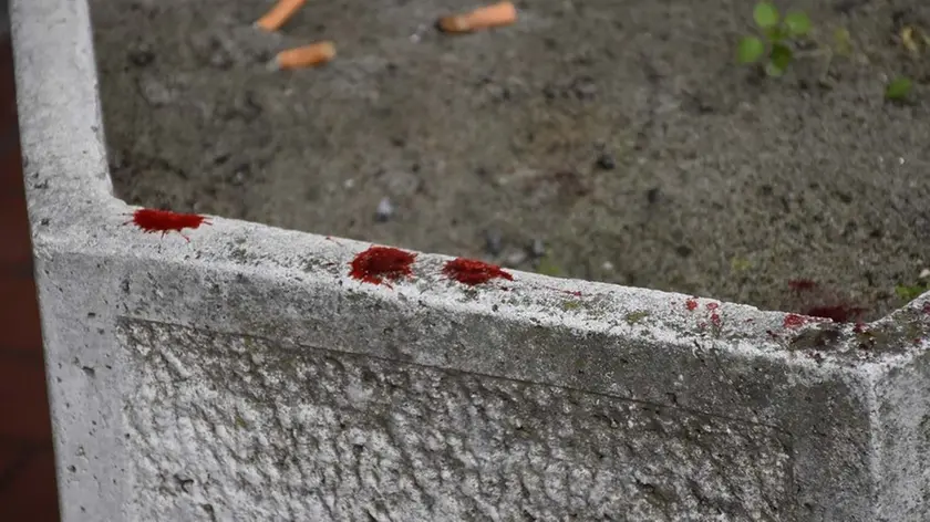 DE POLO - DINO TOMMASELLA -SAN DONA' - ACCOLTELLAMENTO IN PIAZZA RIZZO