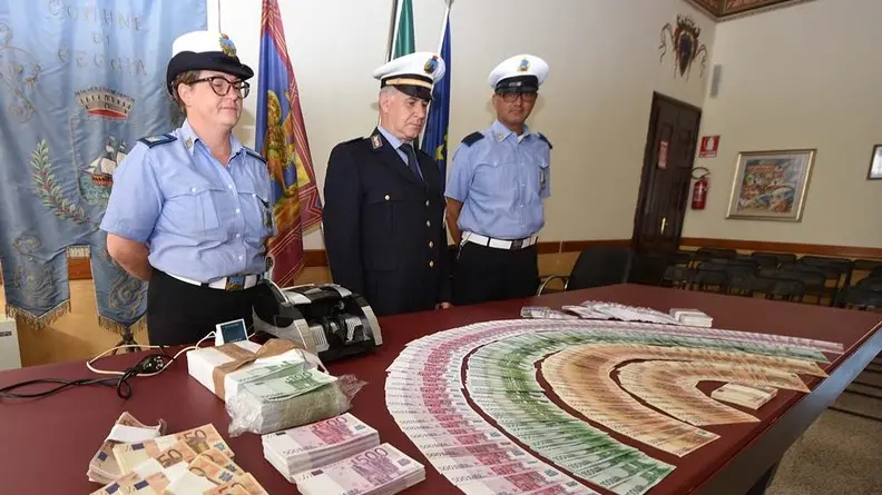 DE POLO - DINO TOMMASELLA - CEGGIA - SEQUESTRO DI BANCONOTE FALSE