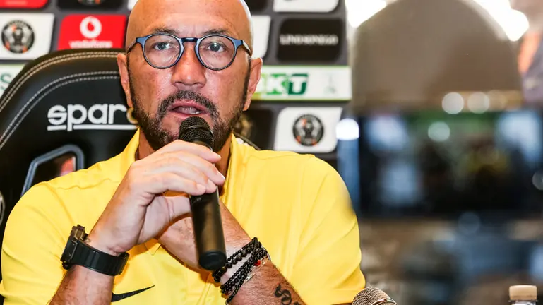 Foto Agenzia Candussi / CRUCCU / MESTRE VIA POERIO/ MESTRE PRESENTAZIONE WALTER ZENGA NUOVO ALLENATORE VENEZIA FC. IN FOTO ZENGA.