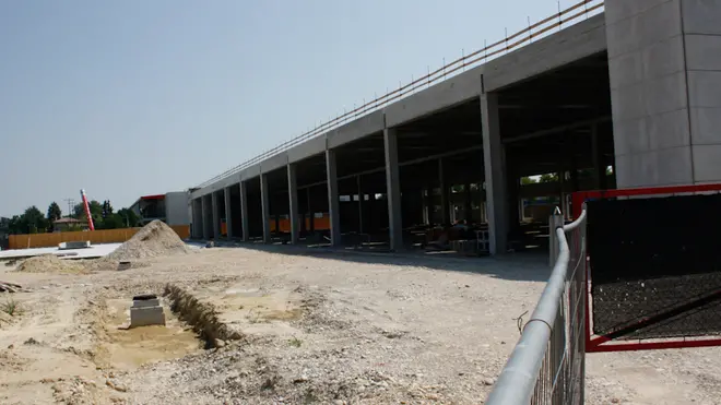 Cantiere nuovo store zona Auchan, Zelarino