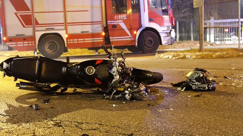 agenzia candussi, giornalista furlan. incidente moto pesco Tessera