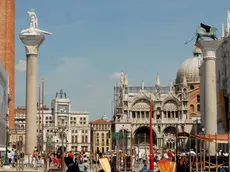 AGOSTINI VENEZIA 24.01.2008.- COLONNE TODARO SAN MARCO.- INTERPRESS