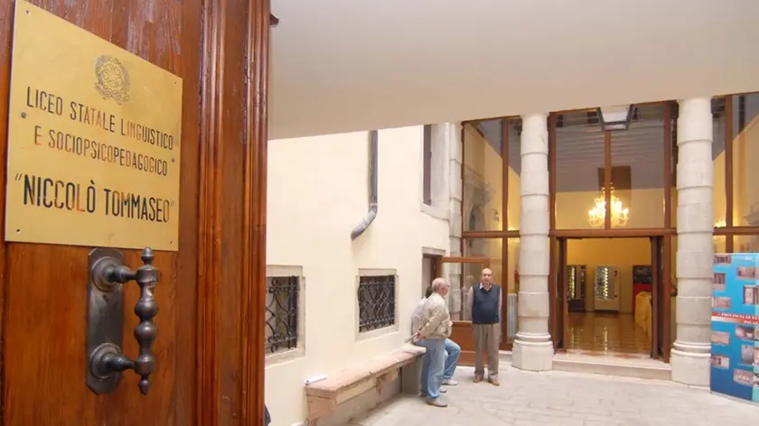 27.10.2006.- INAUGURAZIONE LICEO NICOLO' TOMMASEO, PALAZZO MARTINENGO. ENTRATA. INTERPRESS/AGOSTINI -