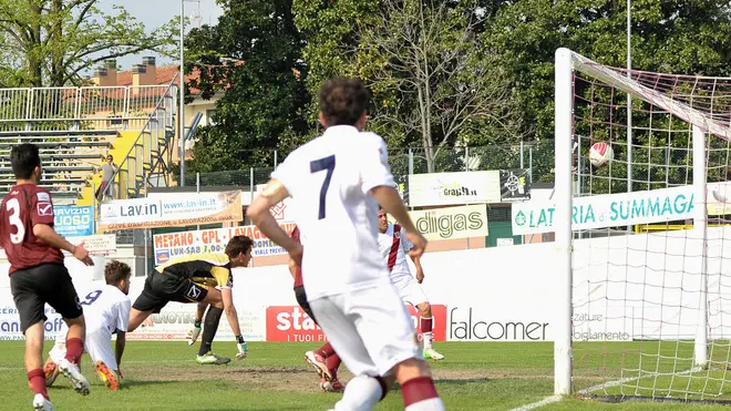 (CRUCCU) PORTOGRUARO 21/04/2013 MATTEO BOEM PORTOGRUARO (MAGLIA GRANATA) VS REGGIANA IL GOL DELLA REGGIANA