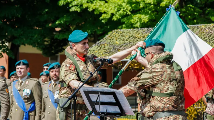 Agenzia Candussi, giornalista Mion. 32° anniversario festa dei Lagunari presso Caserma Matter via Trezzo Mestre. consegna della Bandiera di Guerra dal Colonnello Massimiliano Carella al nuovo Tenente Colonnello Massimiliano Stecca.