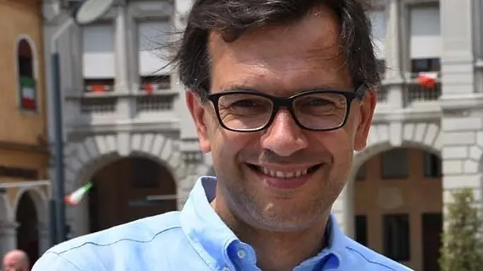 COLUCCI - DINO TOMMASELLA - SAN DONA' - ELEZIONI AMMINISTRATIVE - STRETTA DI MANO FRA I CANDIDATI SINDACI AL BALLOTTAGGIO