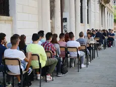 Interpress/M.Tagliapietra Venezia 15.09.2014.- Lezione in fondamenta. Istituto Sarpi. La preside Marina Perini.