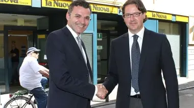 Beniamino Boscolo Capon e Giuseppe Casson si stringono la mano Ma non mancano le accuse