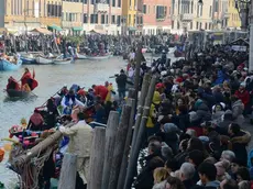 Interpress/M.Tagliapietra Venezia 28.01.2018.- Carnevale di cannaregio. Corteo acqueo mascherato con pantegana lungo il Canal Grande da San Marco a rio di cannaregio.