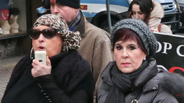 GIORNALISTA: Baschieri .AGENZIA FOTO: Candussi.LUOGO: Mestre.DESCRIZIONE: manifestazione di SOS Mestre per le vie del centro città - nella foto via Piave