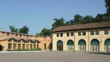 La corte di villa Errera dove c’è la biblioteca