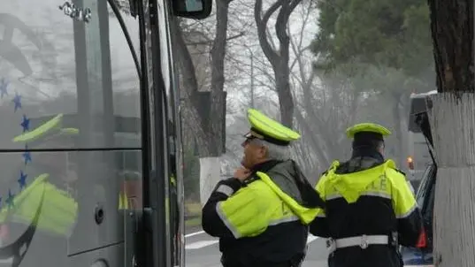 DEPOLO FGAVAGNIN PUNTA SABBIONI CONTROLLI E CONSIGLI DA PARTE DEGLI AGENTI DELLA POLIZIA LOCALE