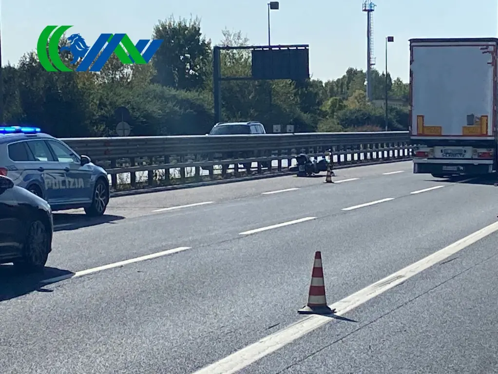 I mezzi coinvolti nell'incidente in tangenziale a Mestre