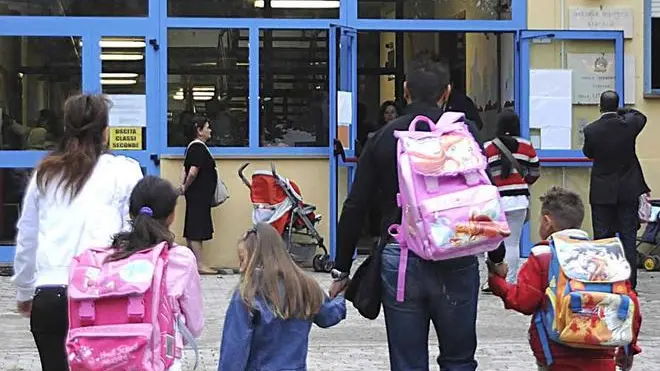 modena scuole elementari cittadella 1° giorno di scuola - L'ingresso a scuola alle elementari Cittadella