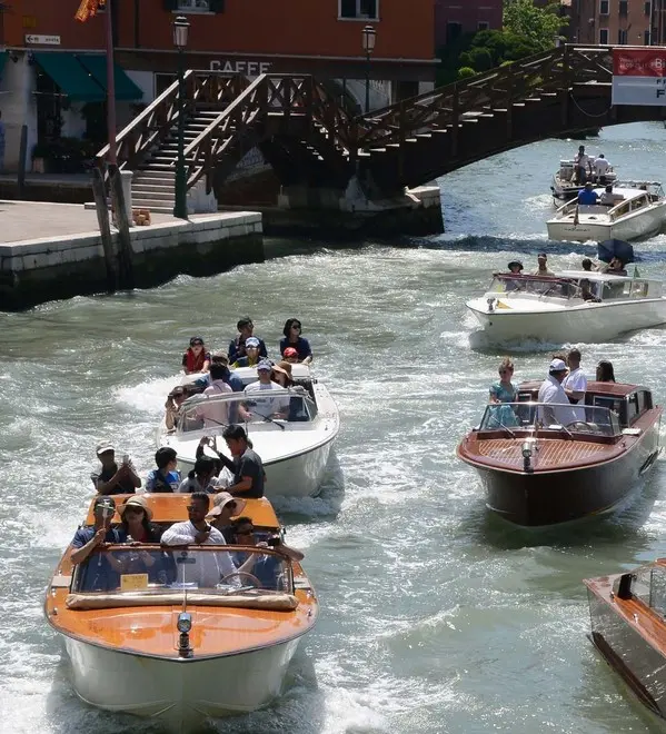 Interpress/M.Tagliapietra Venezia 25.05.2018.- Traffico taxi in Rio Novo, Piazzale Roma.