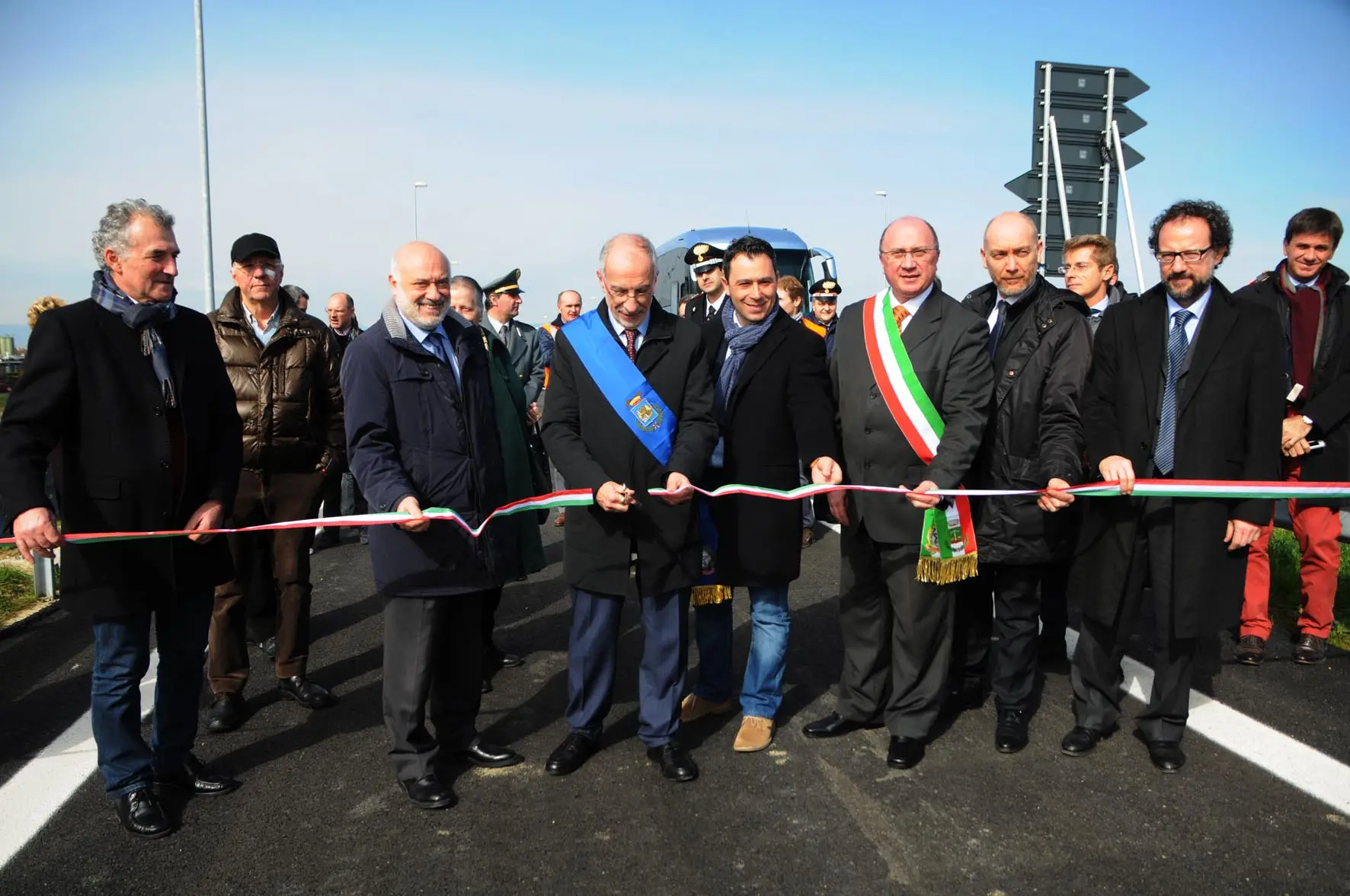 Taglio del nastro per l'apertura dei nuovi svincoli per la tangenziale a Marcon