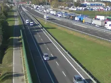 Le code in autostrada (immagine dalle telecamere di Cav)