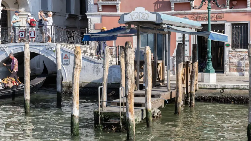 Lo stazio deserto di Rialto