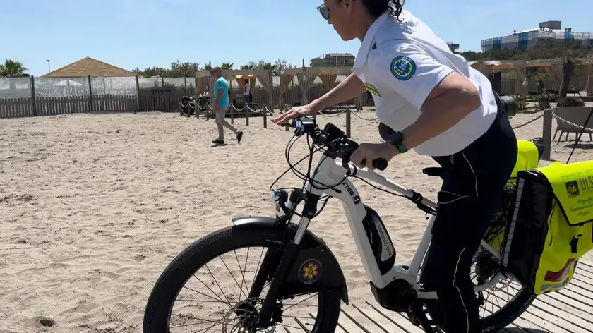 Una delle e-bike che saranno usate in spiaggia per i soccorsi