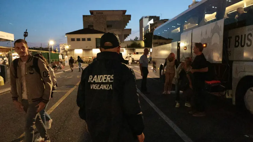 Al capolinea dei bus dell'Atvo sono arrivate le guardie giurate