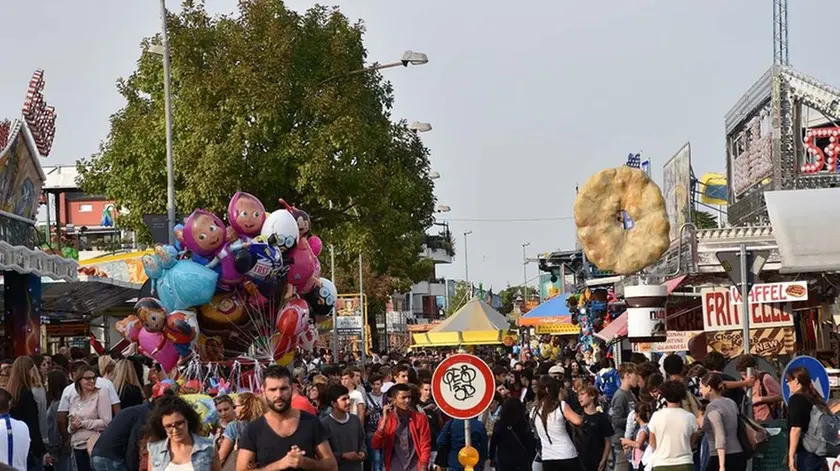 LAMANTEA - DINO TOMMASELLA - SAN DONA' - VEDUTE DELLA FIERA - AREA GIOSTRE