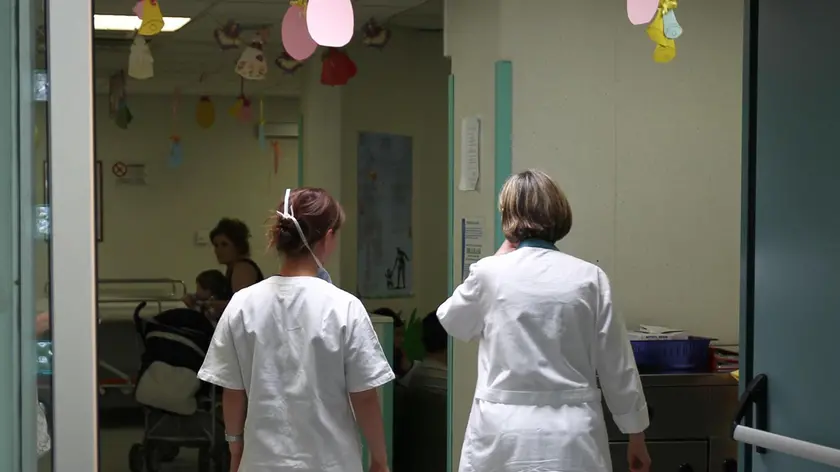 Operatori della sanità in corsia