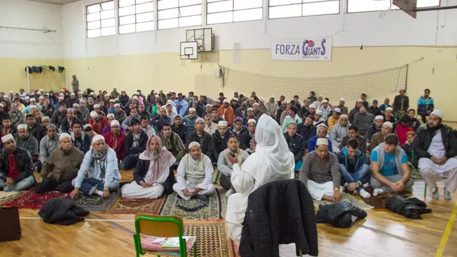 Celebrazioni del 'Eid Azher' nella palestra di via Mameli a Marghera