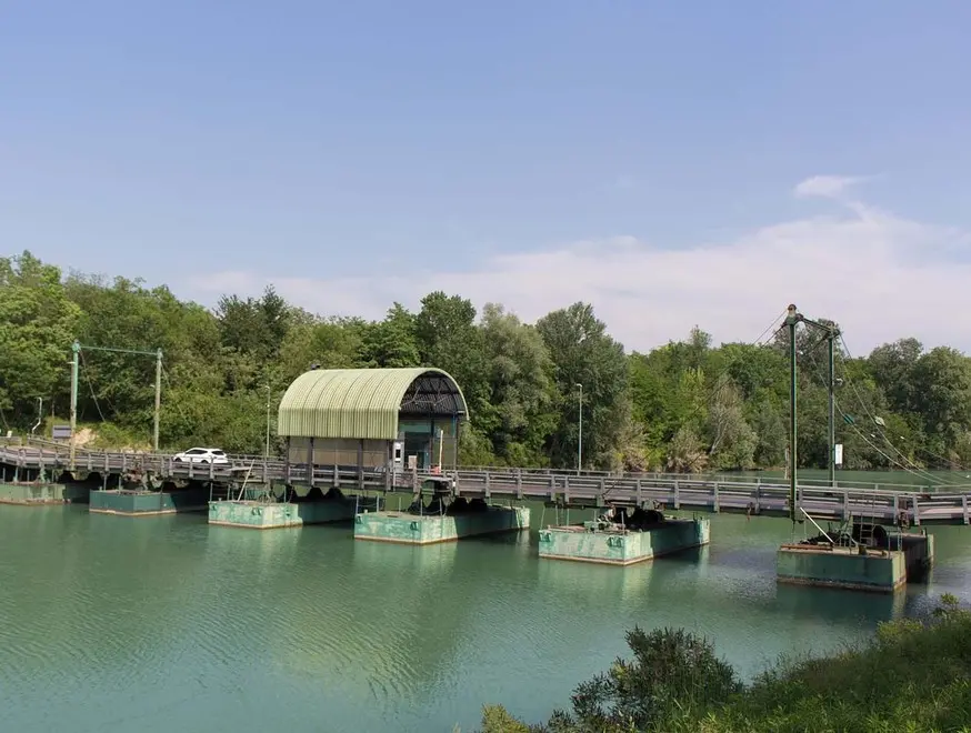 COLUCCI - DINO TOMMASELLA - FOSSALLTA DI PIAVE - IL PONTE DI BARCHE E IL SIG. ZANUTTO WALTER (STORICO GESTORE DELLO STESSO)