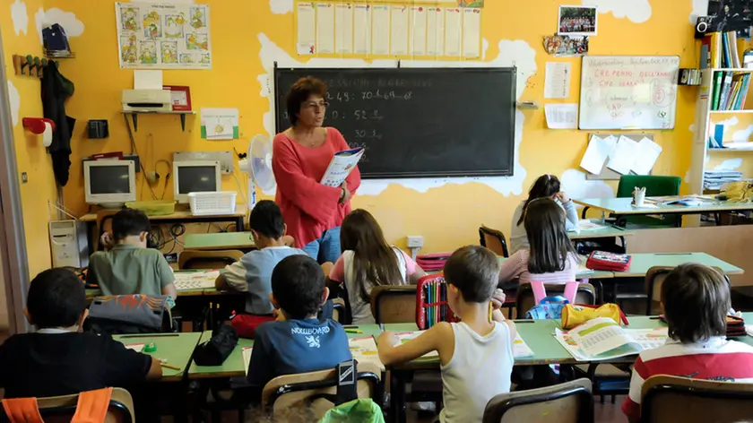 17/09/2008 ROMA LA SCUOLA IQBAL MASIH . LEZIONE IN UNA CLASSE DI III ELEMENTARE