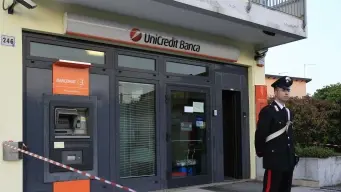 La filiale Unicredit di Dese rapinata da tre banditi il 29 aprile dell’anno scorso subito dopo il colpo