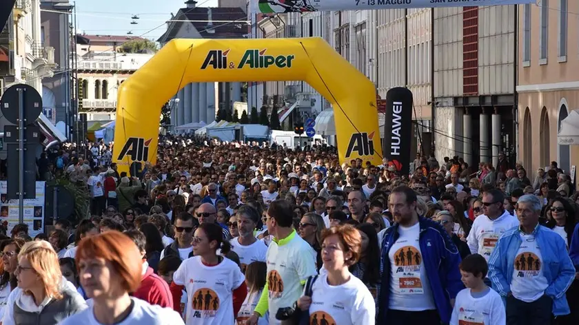 COLUCCI - DINO TOMMASELLA - SAN DONA' DI P.- FAMILY RUN - LA PARTENZA