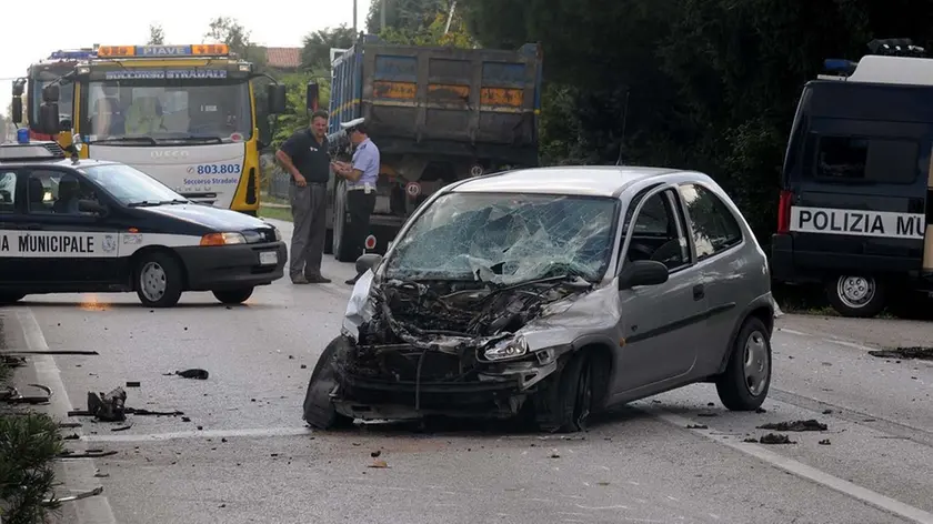 SAN DONA' DI P. - DINO TOMMASELLA - COLUCCI - INCIDENTE IN LOCALITA' CALVECCHIA