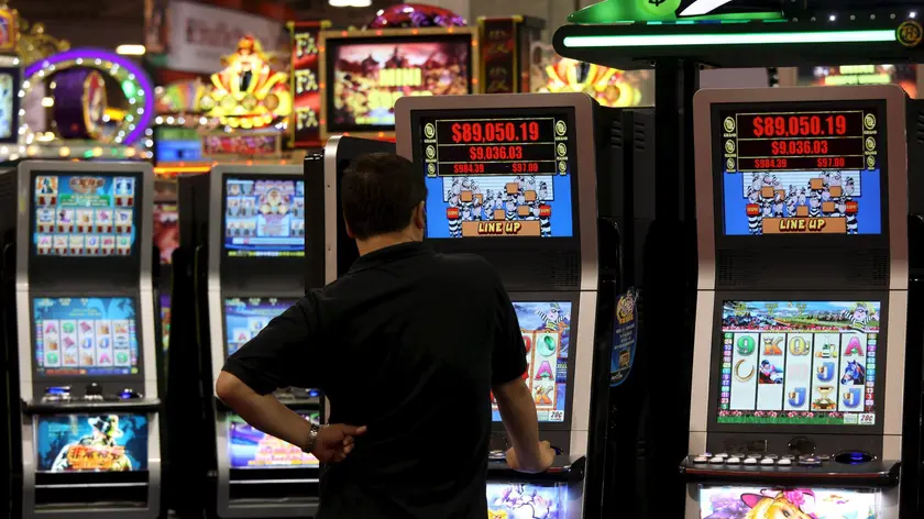 Slot Machine nei locali: un'emergenza sociale