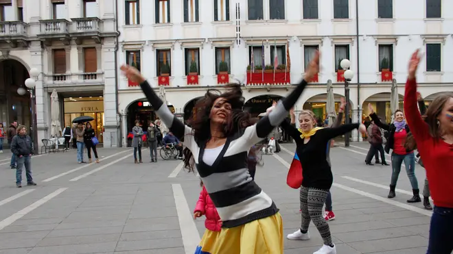 Flash Mob in piazza Ferretto per il Venezuela.