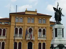 MOGLIANO 10/7/2004 FINE LAVORI PIAZZA MUNICIPIO piazza municipio mogliano